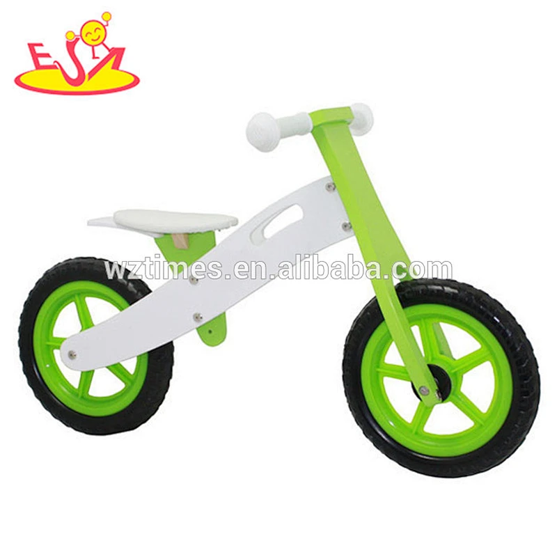 Wholesale cartoon style giraffe pattern wooden balance training bike for baby W16C061