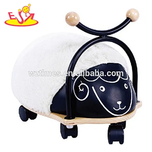 Wholesale best selling bee shape twist car wooden indoor walker for baby W16A008