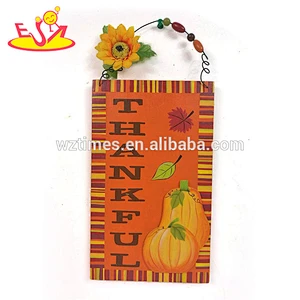 Wholesale useful wooden ornaments multi type wall hanging decoration for home use W09D034