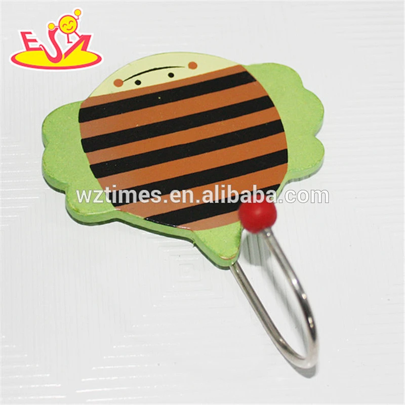 wholesale high quality bee shaped wooden children hook for sale W09B038