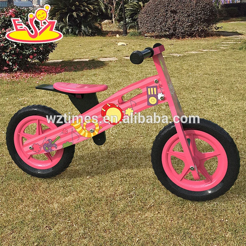 2018 Wholesale new fashion pink wooden balance car W16C179