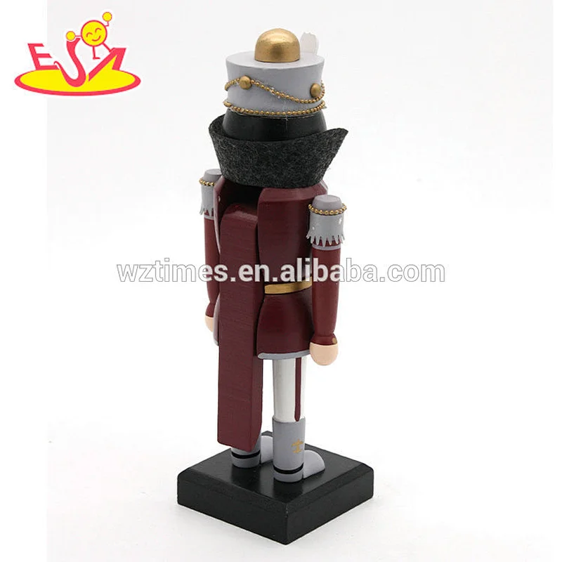Wholesale classical kids wooden traditional nutcracker for christmas gift W02A293