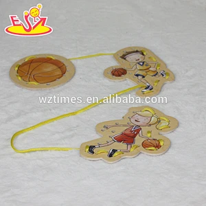 Venta al por mayor de moda de madera tarjeta de cordón de juguete ejercicio niños práctica capacidad W11E055