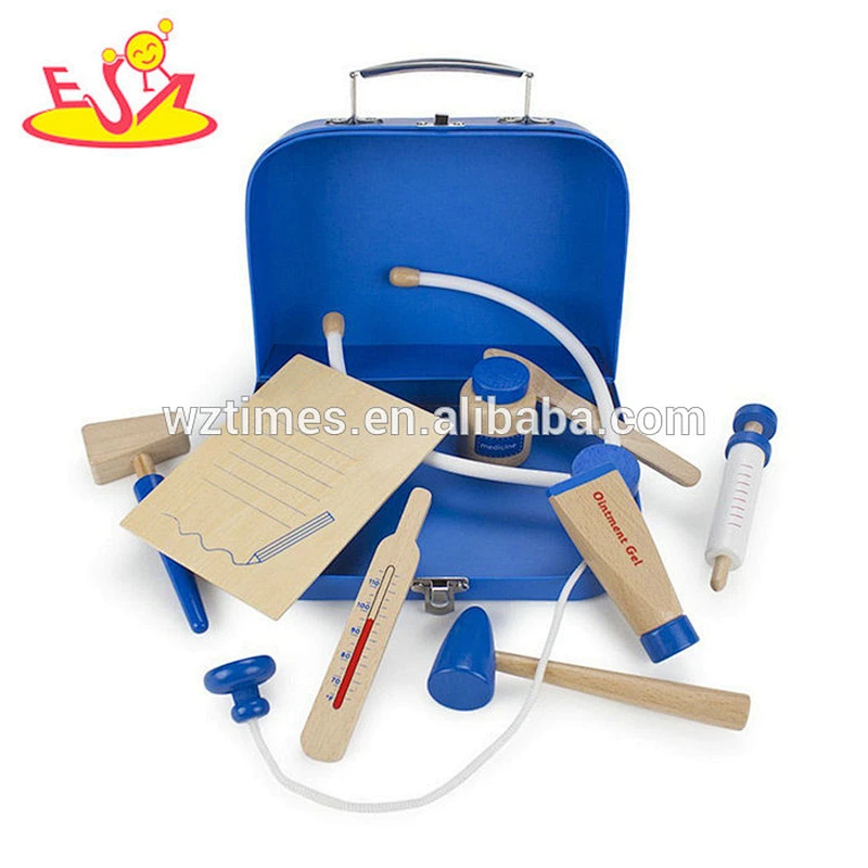 Wholesale brand new wooden role play toy doctor kit let kids learning first aid W10D165