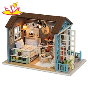 2018 Kinder beste Geschenke diy Holz Puppenhaus Miniaturen mit LED-Licht W06A342