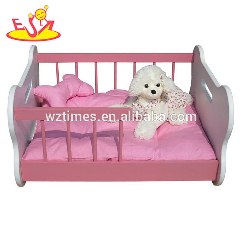 Wholesale delicate indoor use wooden pink luxury pet bed for small animals sleeping W06F005A
