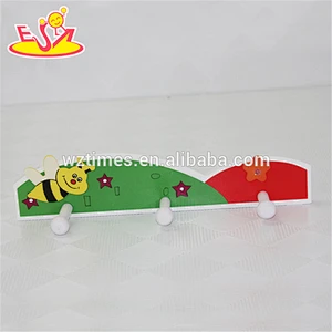 wholesale environment-friendly wooden clothing hooks Cartoon wooden clothing hooks for children W09B055