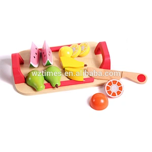 2018 Wholesale cheap fruit cutting toys wooden pretend play food set for kids W10B215