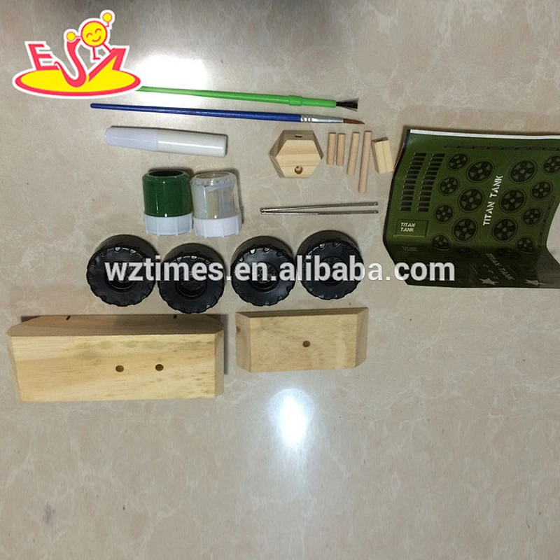 2018 wholesale baby wooden tank toy diy painted kids wooden tank toy W03A081