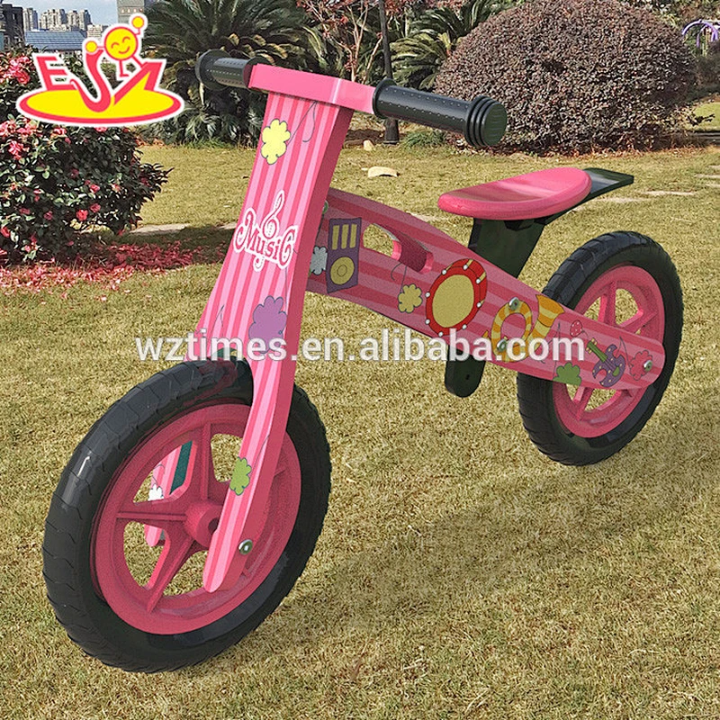 2018 Wholesale new fashion pink wooden balance car W16C179