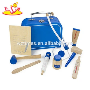 Wholesale brand new wooden role play toy doctor kit let kids learning first aid W10D165