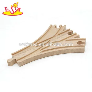2018 Wholesale simply design wooden train accessories for kids W04C110