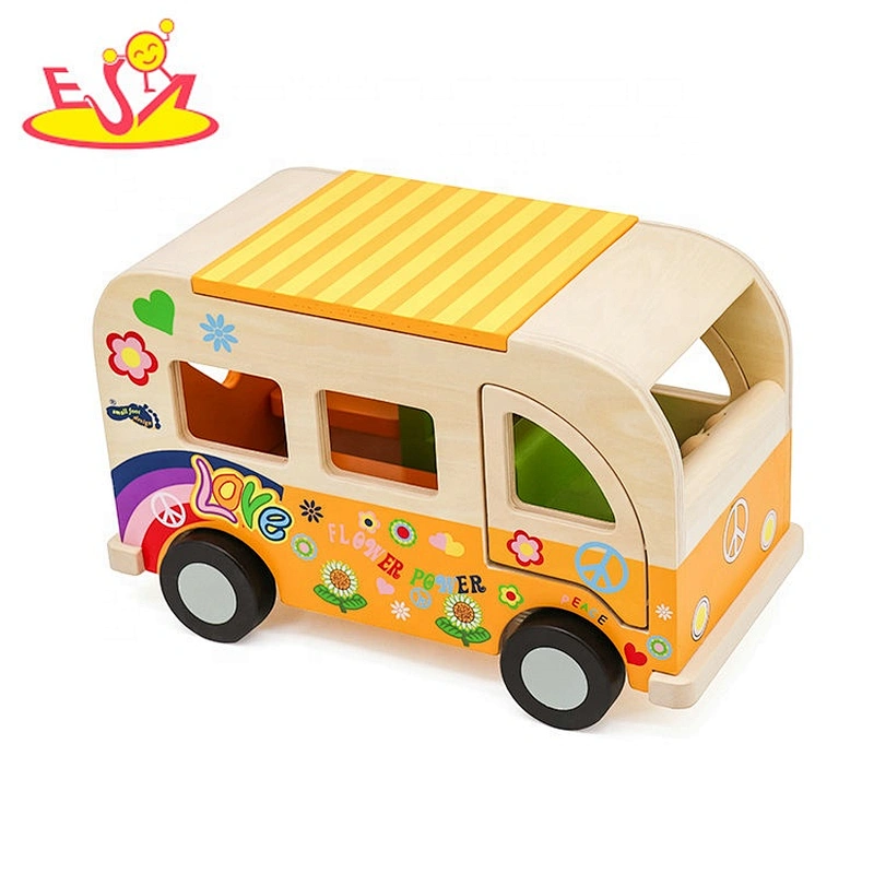2019 New arrival children mini wooden toy school bus for preschool W04A418