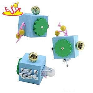 2019 New hottest early education wooden activity box toy for children W12D131