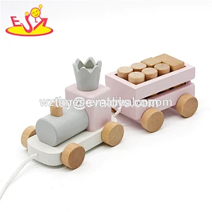 Wholesale popular colorful wooden pulling train toy for baby ages 1 and up W05C090