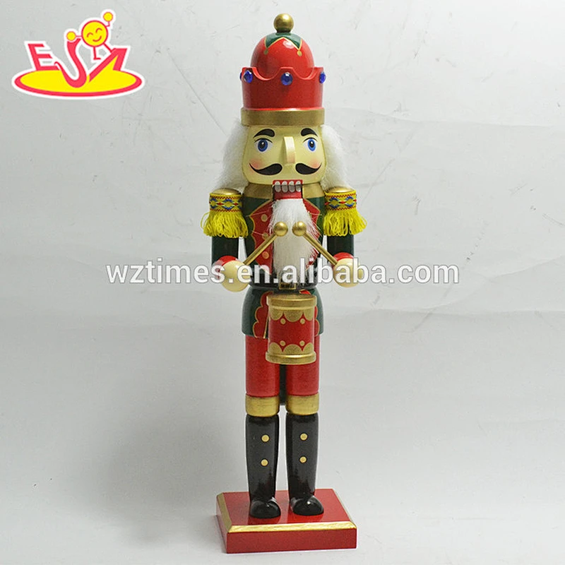 Wholesale customize wooden nutcracker figurines toy as gift W02A199