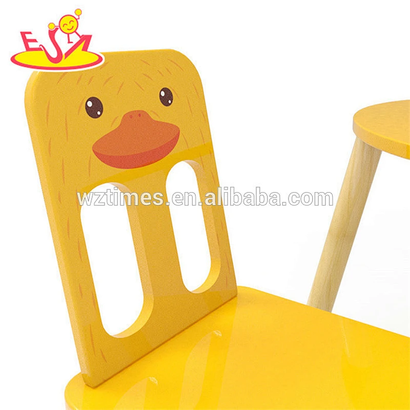 Wholesale cheap Kindergarten cartoon duck painted wooden table and chairs for kids W08G236