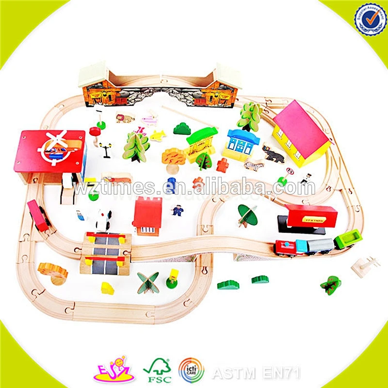 2018 Wholesale preschool kids wooden tracks train toys funny railway toys children wooden tracks train toys W04C067