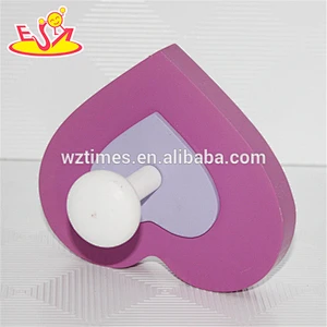 wholesale beautiful design heart shaped baby lovely wooden clothes hook W09B031