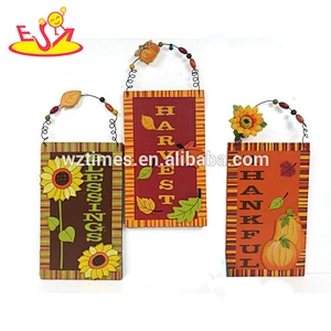 Wholesale useful wooden ornaments multi type wall hanging decoration for home use W09D034