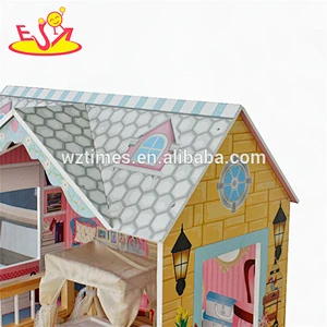 Populäres dreigeschossiges hölzernes Mädchen Puppenhausspielzeug für Babys Rollenspielspiel W06A247
