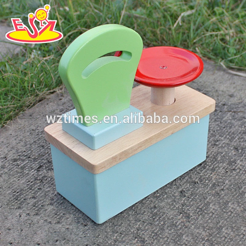 2018 wholesale baby wooden toy scales, funny kids wooden toy scales, children home play wooden toy scales W10D148