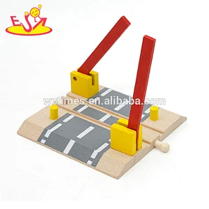 wholesale cheap small wooden toy cars compatible with all major train tracks W04C119
