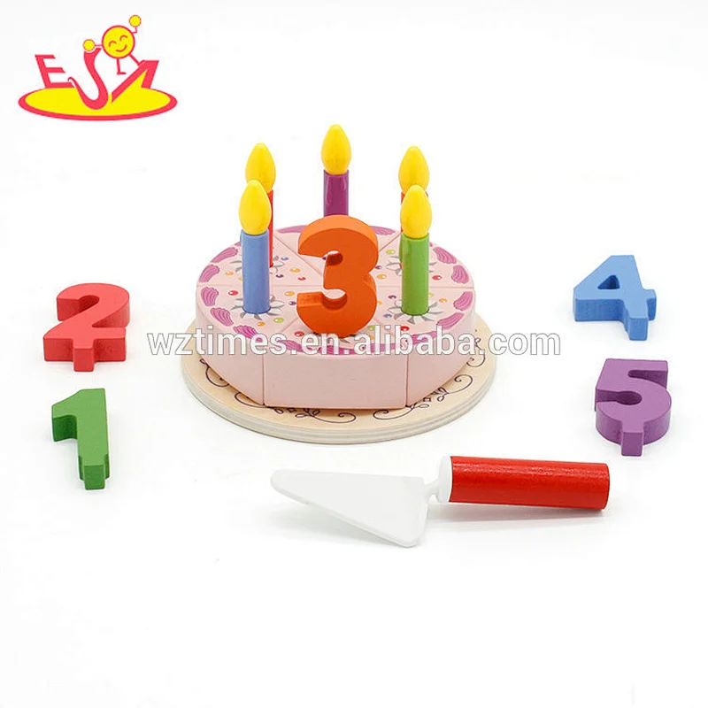 La torta de cumpleaños más popular de madera del juguete de los niños para el juego fingido W10B196