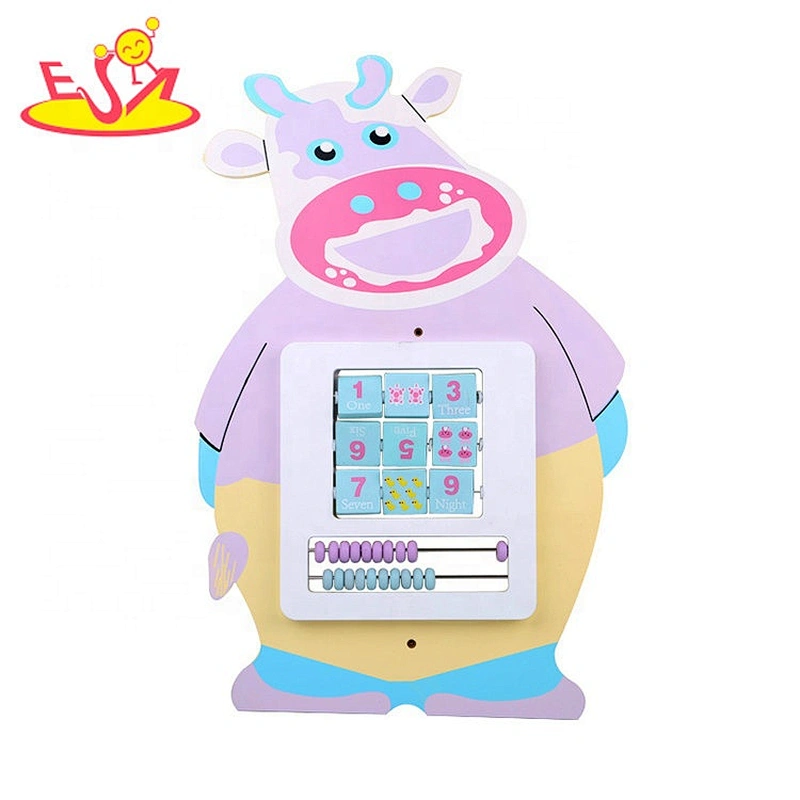 2019 New hottest preschool wooden baby activity board with customize W12D141
