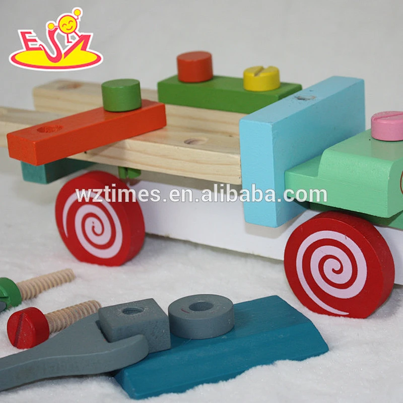 2018 best design educational children wooden toy screws for sale W03C026