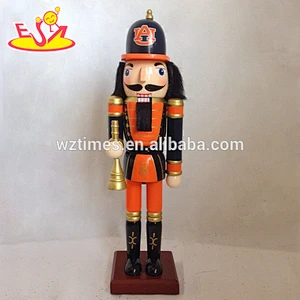 wholesale new fashioned wooden toy nutcracker soldier W02A078