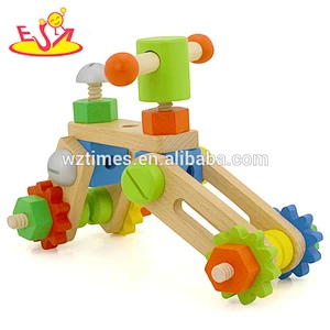wholesale cartoon baby wooden screw toy for education W03C020