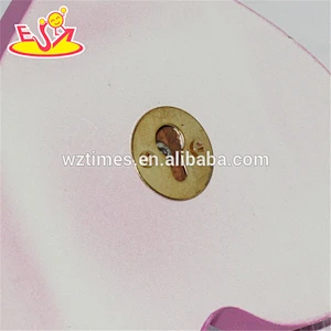 wholesale beautiful design heart shaped baby lovely wooden clothes hook W09B031