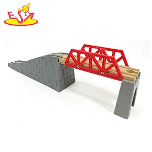 2019 Wholesale diy wooden toy train set accessories for children W04C184