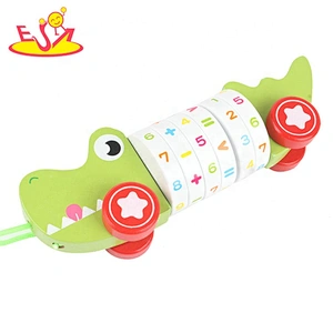 2020 New hottest preschool wooden pull animal toy for toddlers W05B192