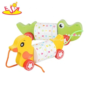2020 Hot selling educational wooden pull back and go cars for kids W05B190
