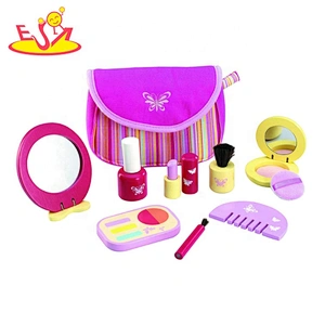 2020 New arrived pink wooden pretend make up set for kids W10D268