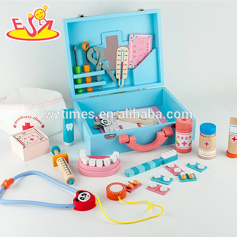 wholesale good sale wooden medical box toy for kids Pretend play child doctor toy W10D012