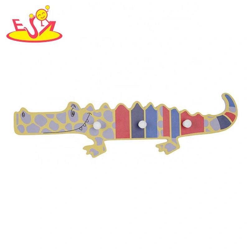 Customize cartoon wooden kids wall hooks for decorative W09B105