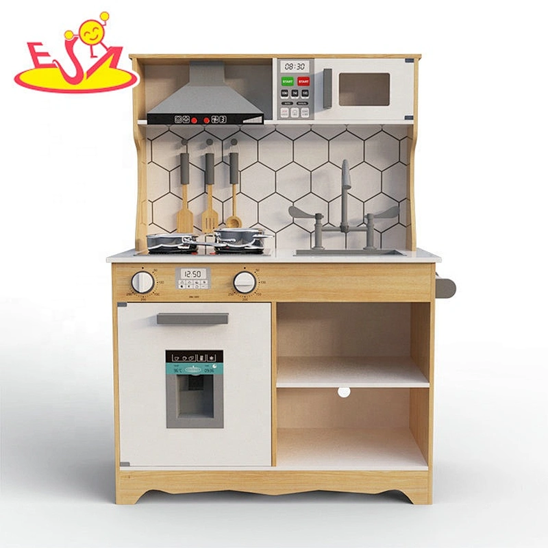 2020 New design pretend play wooden electronic toy kitchen for children W10C515