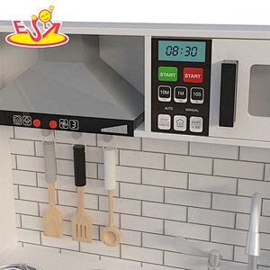 2020 New released kids wooden electronic kitchen toy with realistic functions W10C513