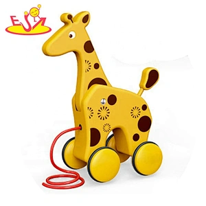 Top sale preschool wooden hedgehog pull toy for toddlers W05B205