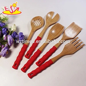 2018 wholesale red wooden kitchenware set household wooden kitchenware set W02B014