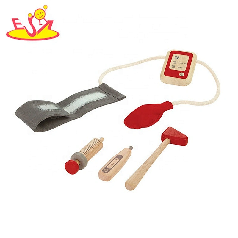 2021 brand new kids wooden role play toy doctor kit for learning first aid W10D282