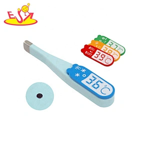 Top sale pretend play wooden doctors kit toy for children W10D262