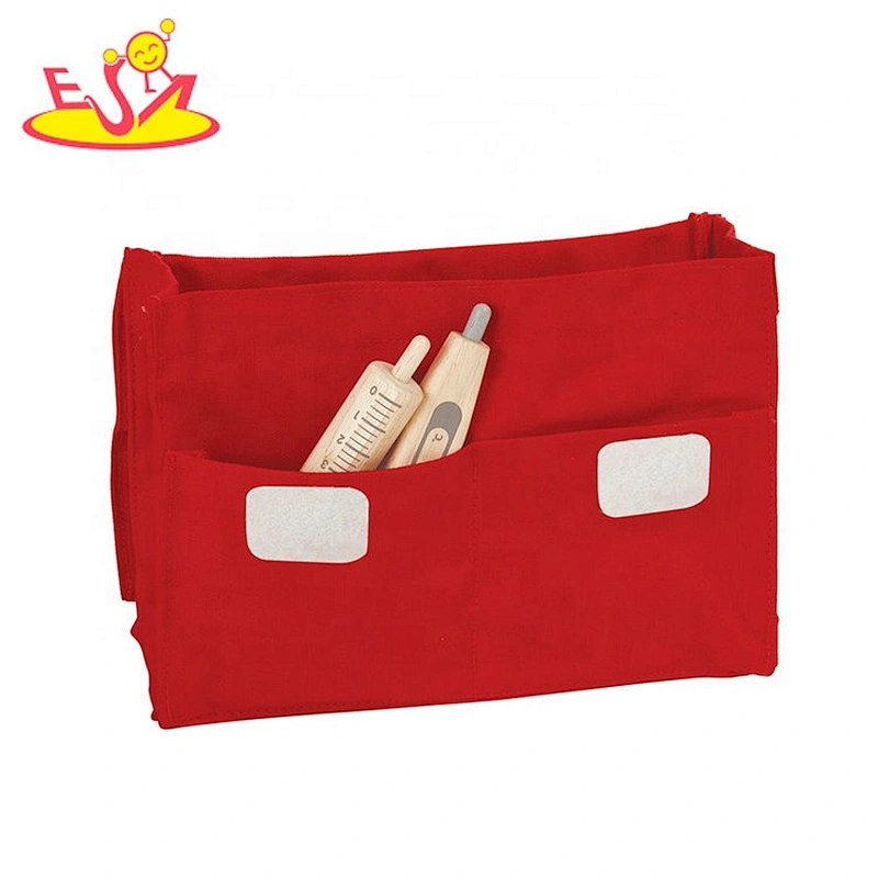 2021 brand new kids wooden role play toy doctor kit for learning first aid W10D282