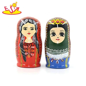 2020 New design nesting wooden russian doll with hand painted W06D145