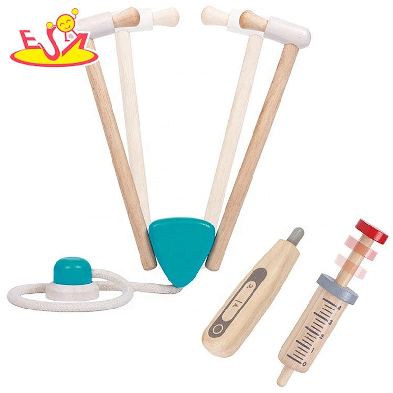 2021 brand new kids wooden role play toy doctor kit for learning first aid W10D282