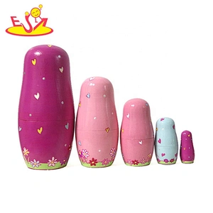 2020 Hand painted 5 in 1 wooden russian doll inside a doll for children W06D140