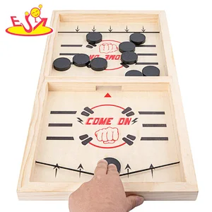 high quality 2 in 1 wooden sling puck game for children W11A119
